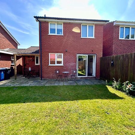 Beautiful House In South Cambridge, 14-Min Drive To The City Centre, Free Parking, No Sofabeds, Sleeps 6 外观 照片