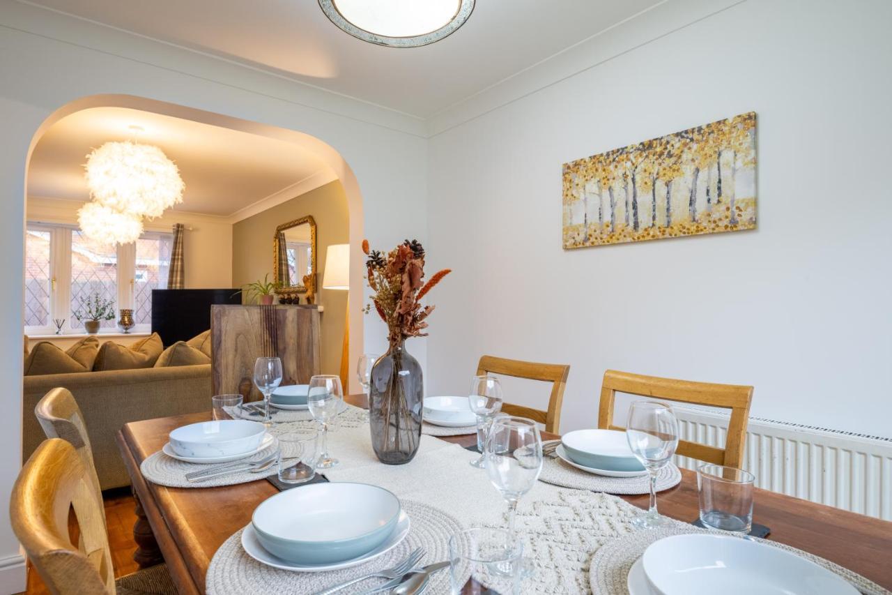 Beautiful House In South Cambridge, 14-Min Drive To The City Centre, Free Parking, No Sofabeds, Sleeps 6 外观 照片