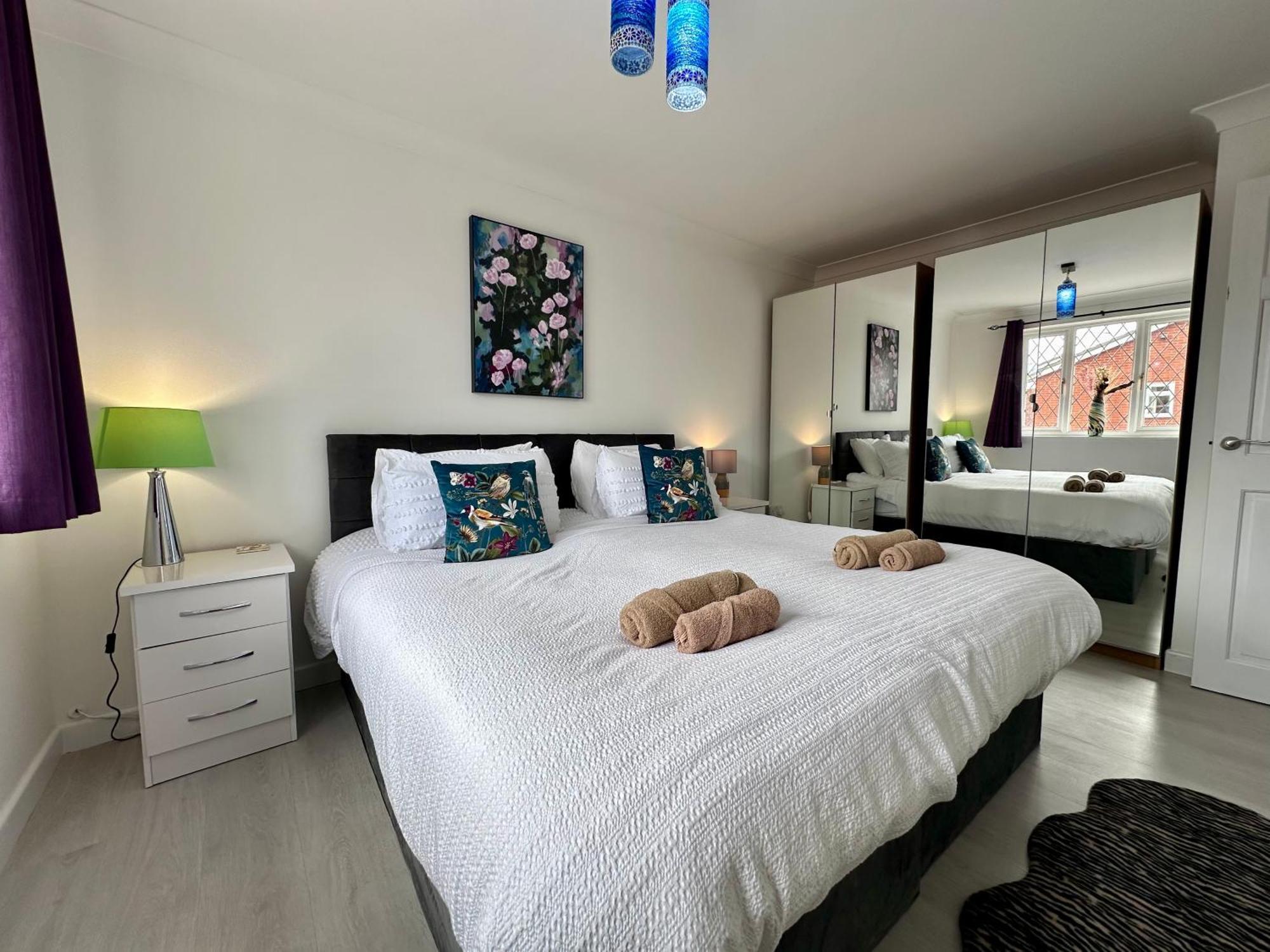 Beautiful House In South Cambridge, 14-Min Drive To The City Centre, Free Parking, No Sofabeds, Sleeps 6 外观 照片